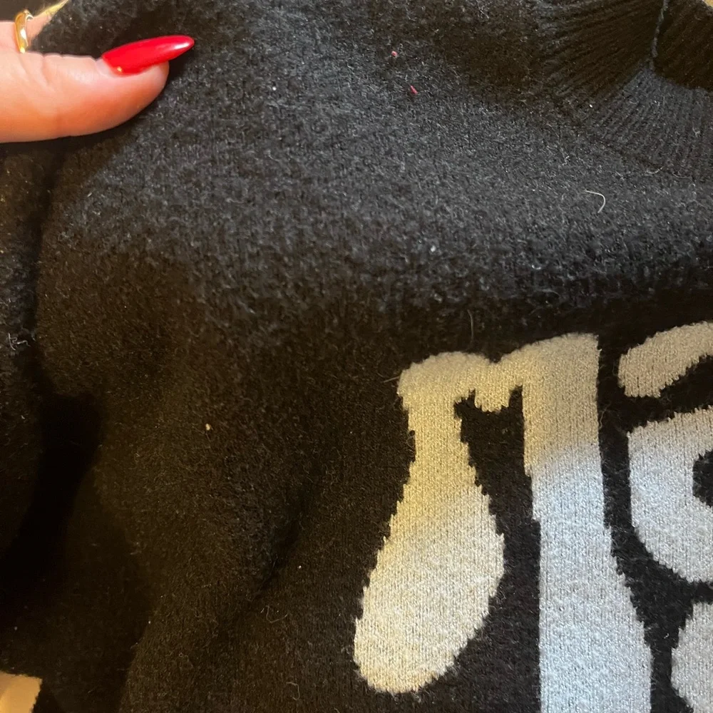Sweater - Picture 5 of 5